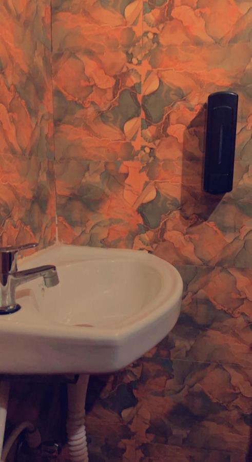 Sun India Guest House Haora Экстерьер фото